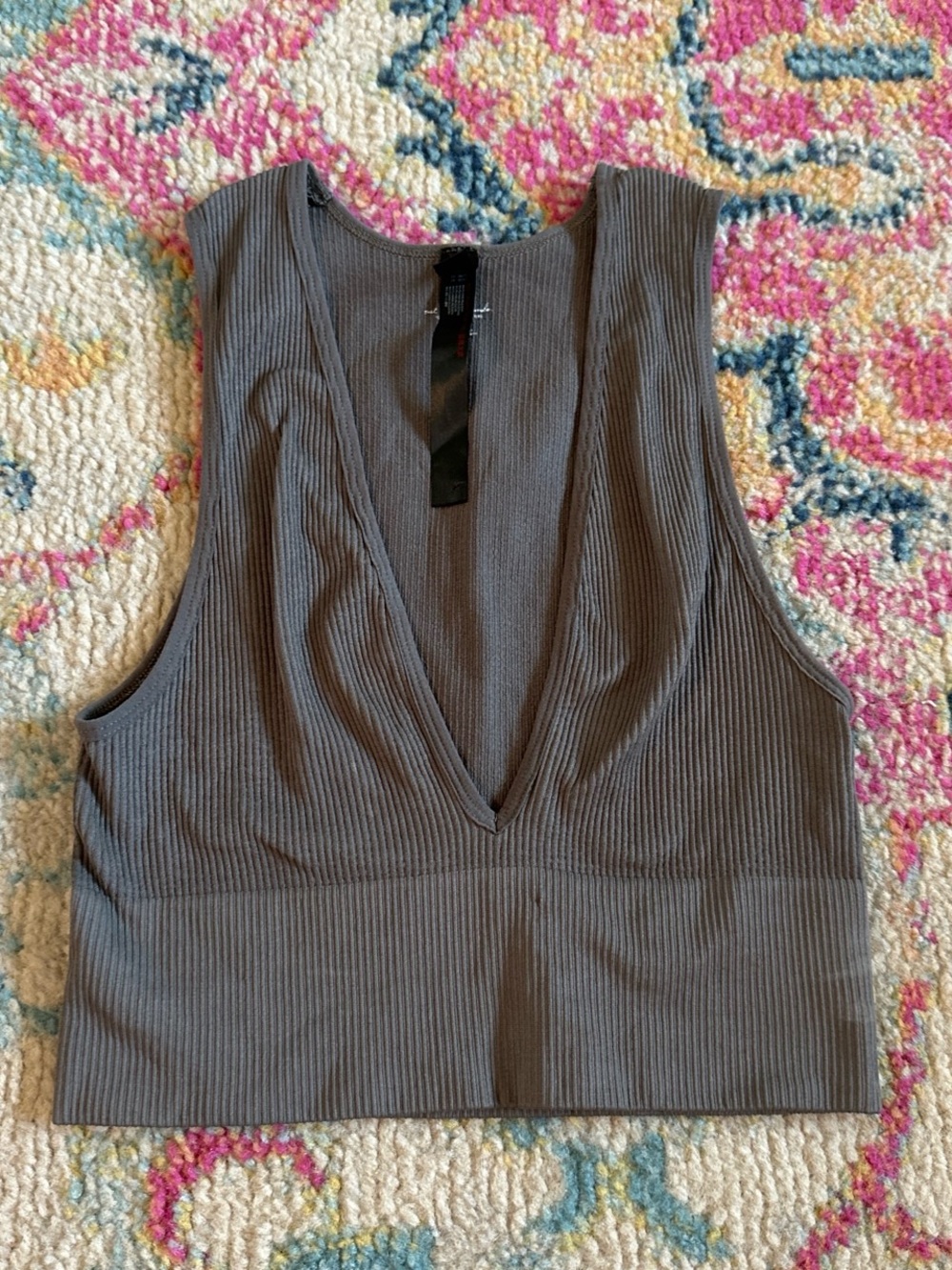 Urban Outfitters Ribbed V-Neck Cropped Tank Top - Gray